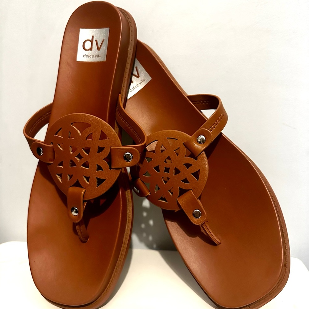 DV Dolce Vita Women's Pilar Flip Flop Sandal size 8.5 ❤️